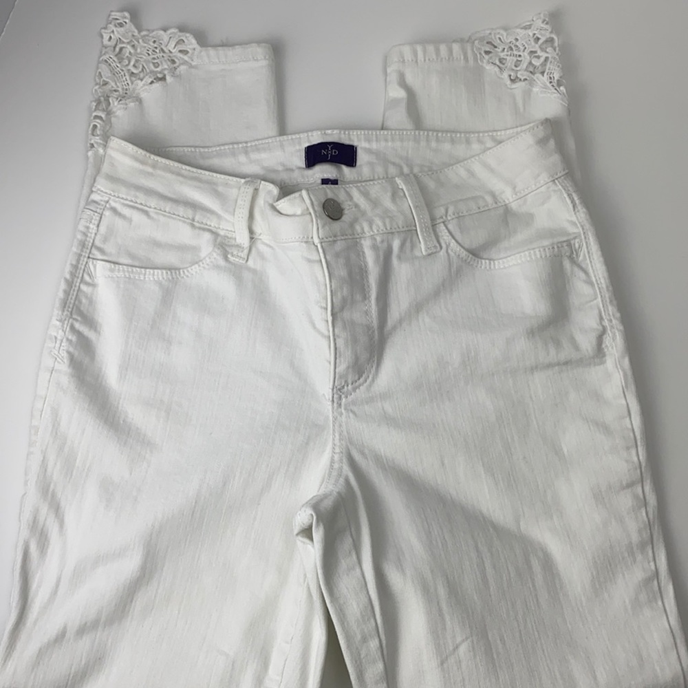NYDJ white Capri with crochet leg bottom 4